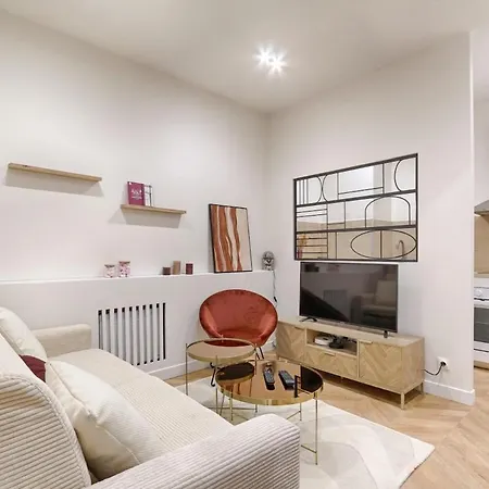 Cambodia Pere Lachaise Cosy 2p Apartment